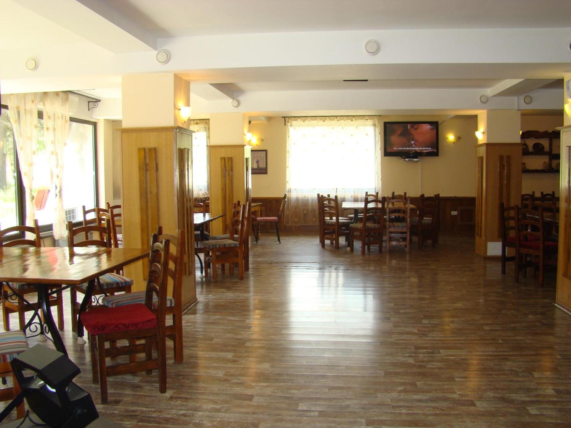 Hotel Zada Предеал Ресторант снимка