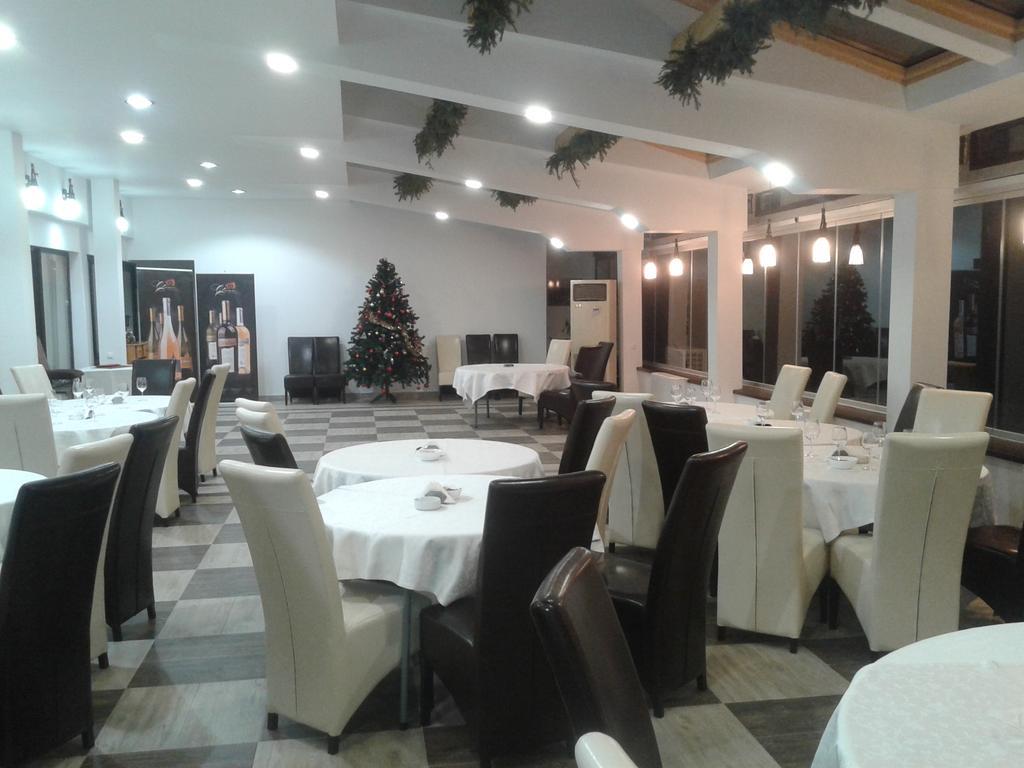 Hotel Zada Предеал Екстериор снимка