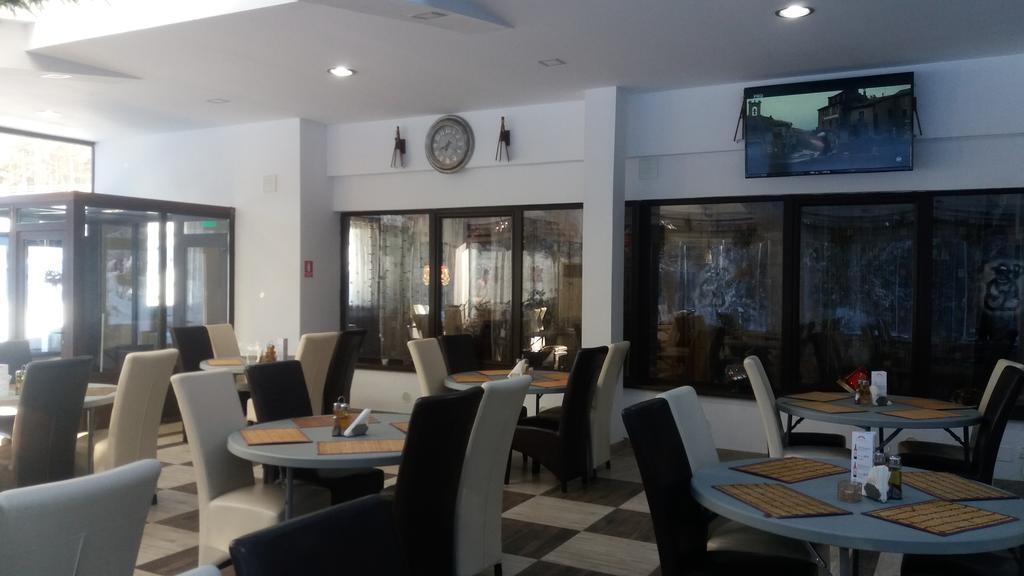 Hotel Zada Предеал Екстериор снимка