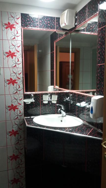 Hotel Zada Предеал Екстериор снимка